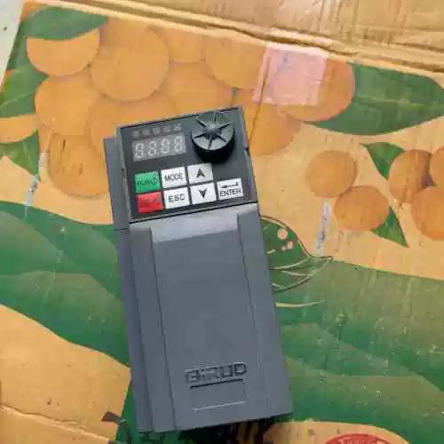 上海奇电电气科技变频器,型号qd150